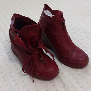 Converse heel sneaker